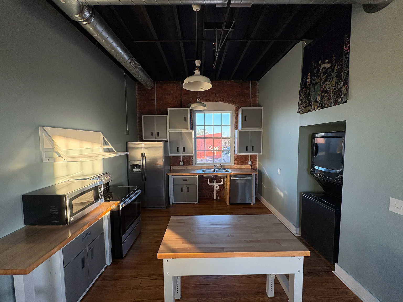 2 bed, 1092 sqft, $1,500 — Photo 2