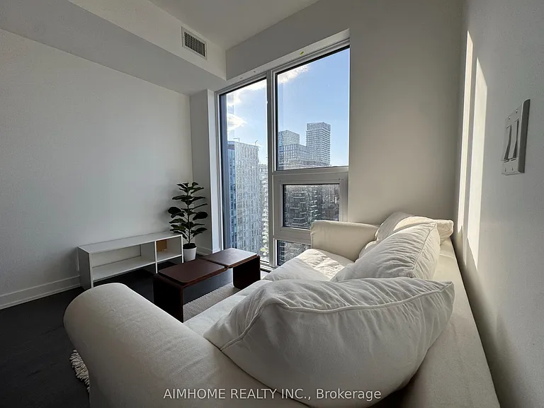 100 Queen St E #3103 — Photo 9
