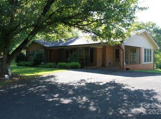 796 Hollis Rd, Ellenboro, NC 28040