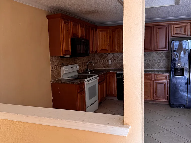 7428 Laurelhill Ct S — Photo 5