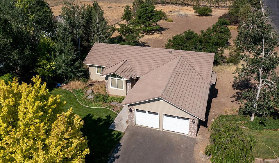 8906 Rocking Horse Ln, Klamath Falls, OR 97603 Zillow