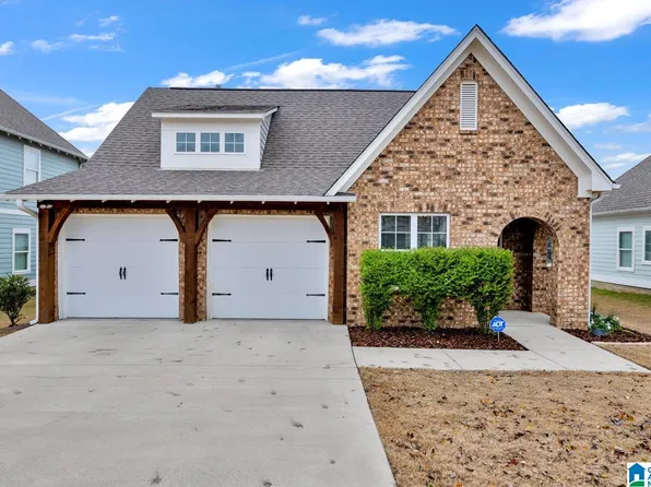 376 Shelby Farms Ln, Alabaster, AL 35007