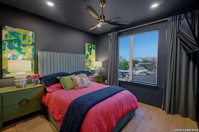 719 E Locust St #4107 — Photo 41