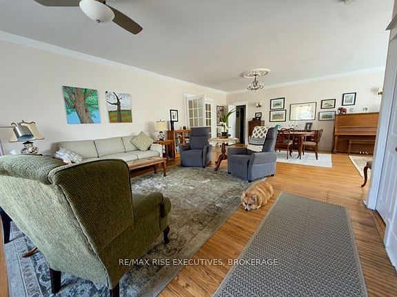 3rd image of 332 Main St