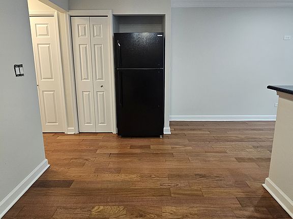 5th image of 2334 N Harlem Ave APT 2E