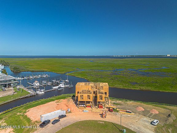 5th image of 3423 Harbor Cir