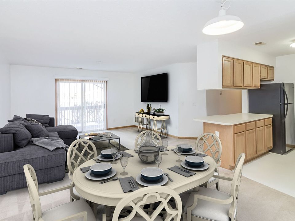 1st image of 9644 Sawgrass Ct #19
