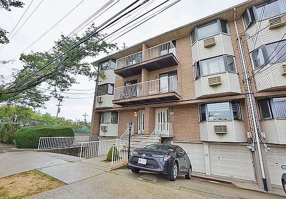 2nd image of 1075 E 72nd St #44