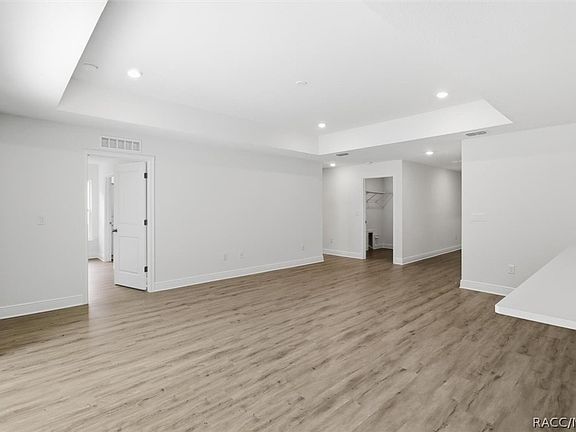 2nd image of 3107 W Edison Pl