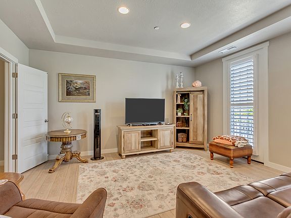 4th image of 4951 W Waltana Way #208