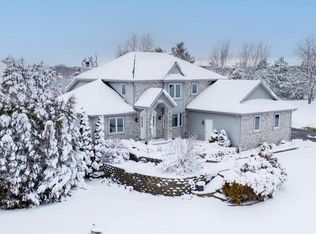 805 Ravine Ridge Dr, Colgate, WI 53017