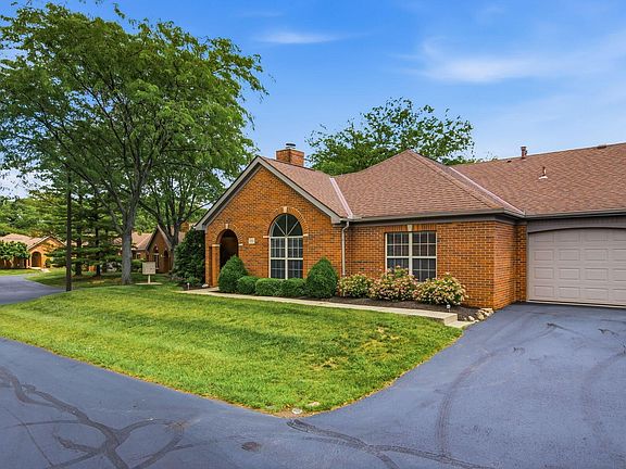 3rd image of 5831 Locbury Ln #R