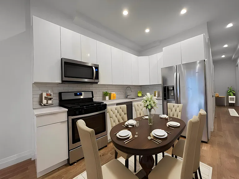 315 W 103rd St #3B — Photo 4