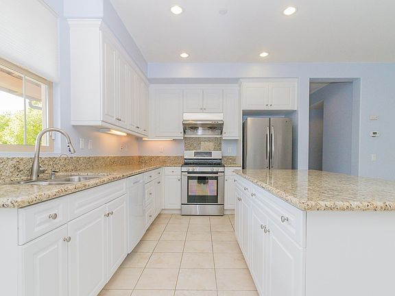 4th image of 3269 S Edenglen Ave Unit 9