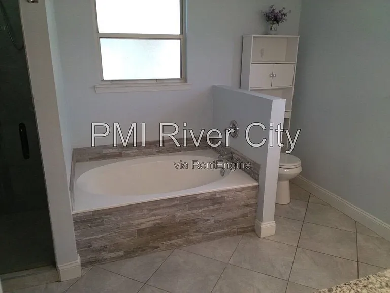 2320 Locustwood Ct — Photo 44