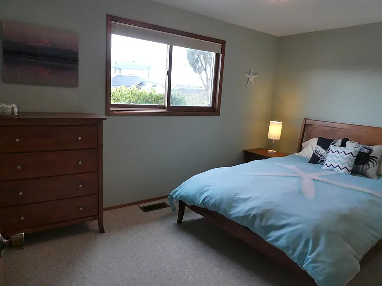 Bedroom #3, Queen bed.