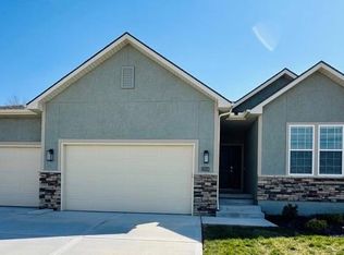 27019 E Olive Dr, Lake Lotawana, MO 64086