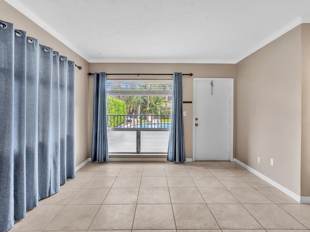 2190 SE 5th St APT 1-A, photo 9