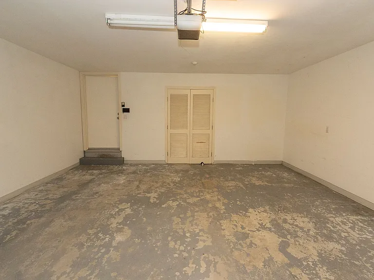 2511 Manchester Ave — Photo 53