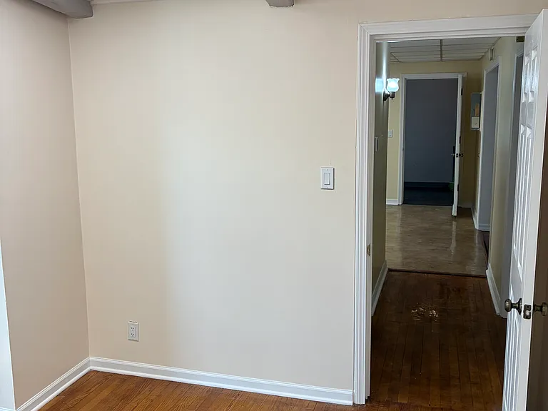 110 S Cass Ave #2-R — Photo 24