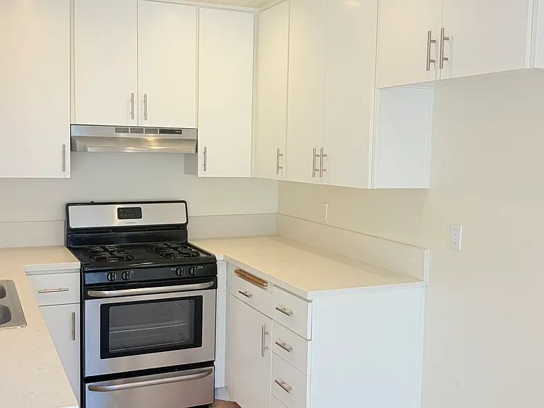 1160 Ruberta Ave — Photo 8