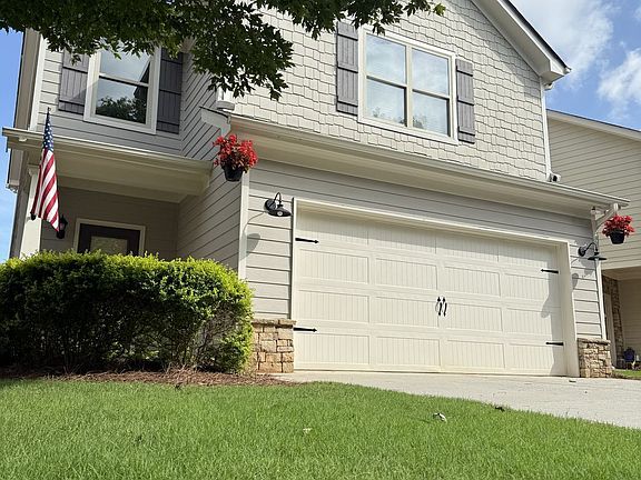 3rd image of 109 Highland Pointe Cir E