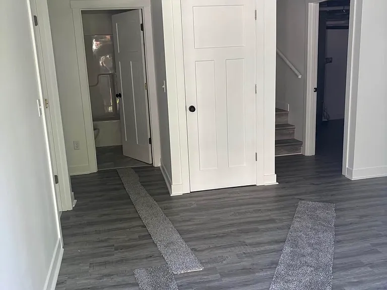 320 N Marshall Ave — Photo 4
