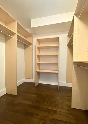 3rd image of 220 E 63rd St APT 9b