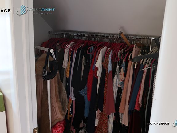 3rd image of 1324 N Bosworth Ave #4F