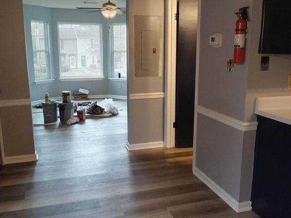 3rd image of 123 Carriage Hill Dr