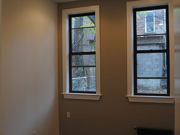 4th image of 1107 Rogers Ave #1