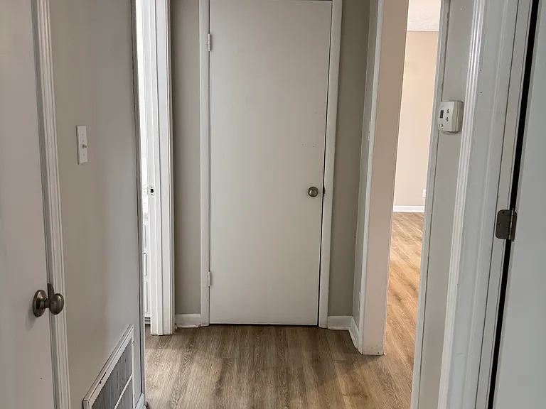 126 S Wooldridge Rd #B — Photo 3