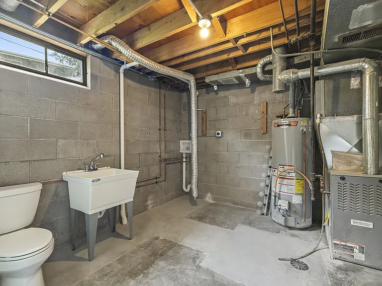 12448 Bel Dr — Photo 24