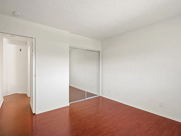 10845 Camarillo St #202 — Photo 16