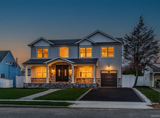 12 Patience Lane, Westbury, NY 11590