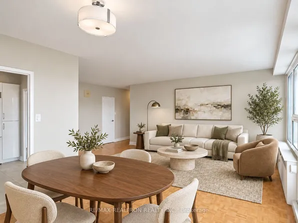 10 Shallmar Blvd, Toronto, ON