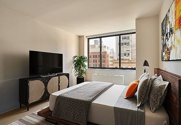 4th image of 1 Columbus Pl APT N15k