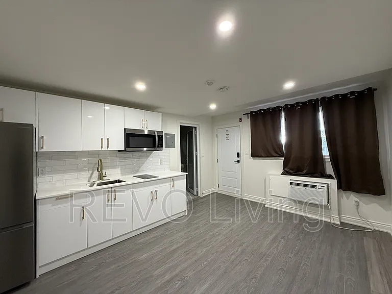 7800 Lundys Ln #204 — Photo 3
