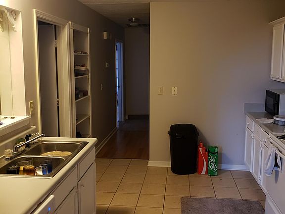 5th image of 701A Bay Park Dr