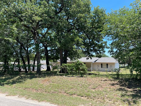 2nd image of 150 Briar Oaks Dr