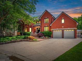 39 Elodia Ct, Hamilton, ON L9C 7R2