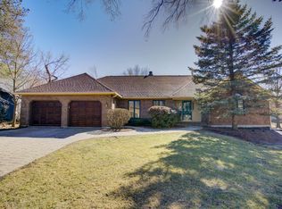 805 Shanahan Ct, Naperville, IL 60540