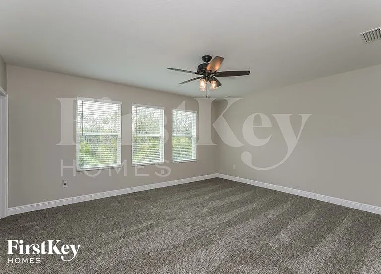 4323 Reisswood Loop — Photo 8