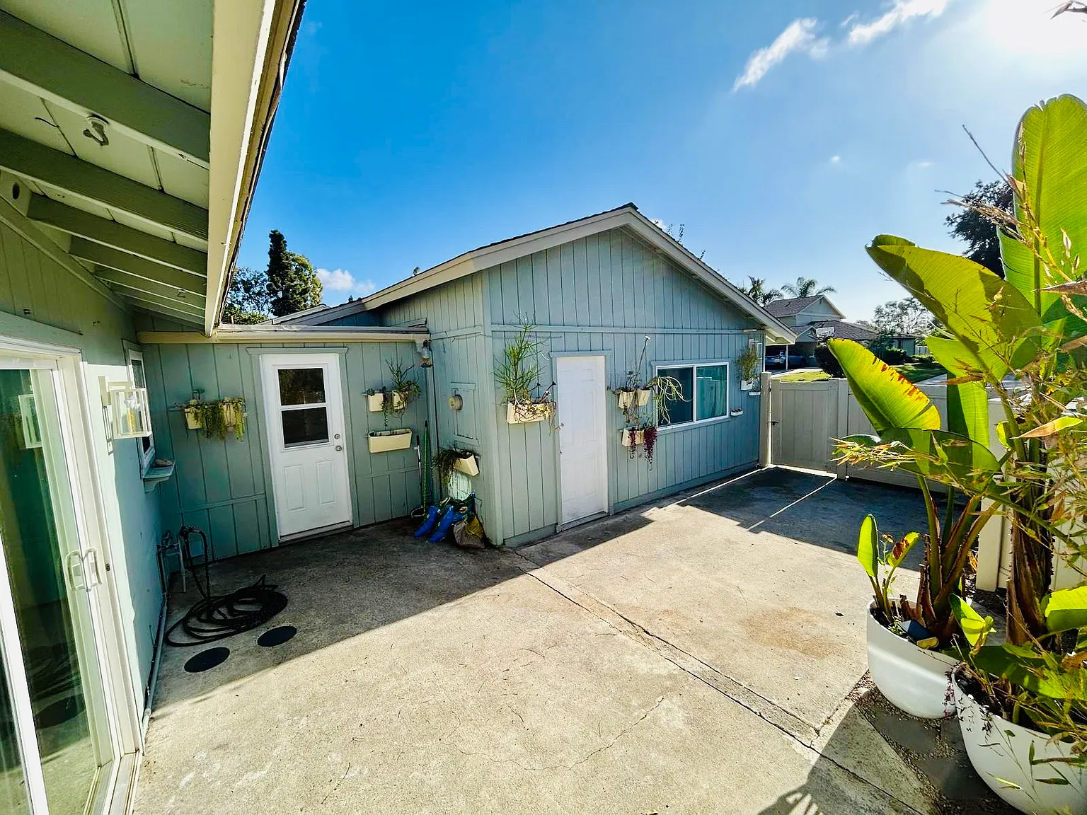 3 bed, 1014 sqft, $5,000 — Photo 4