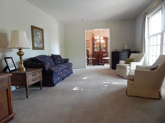 5th image of 3229 SW 33rd Ct