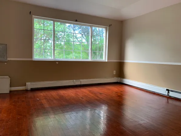 255-24 148th Avenue image 3 of 17