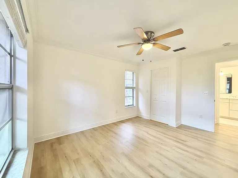 2869 Thistle Ct N — Photo 32
