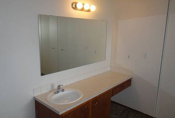 Vanity Sink in Bedroom