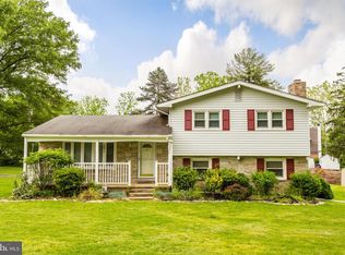 2801 Greenway Dr, Ellicott City, MD 21042