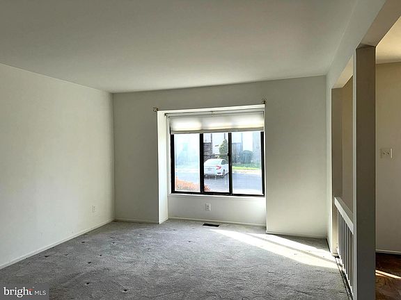 4th image of 9509 Briar Glenn Way